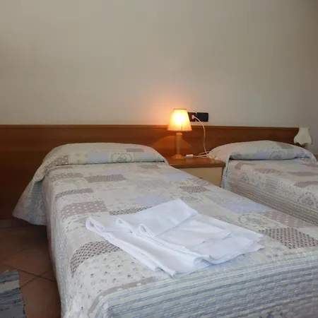 Al Casolare 3* كورينالدو