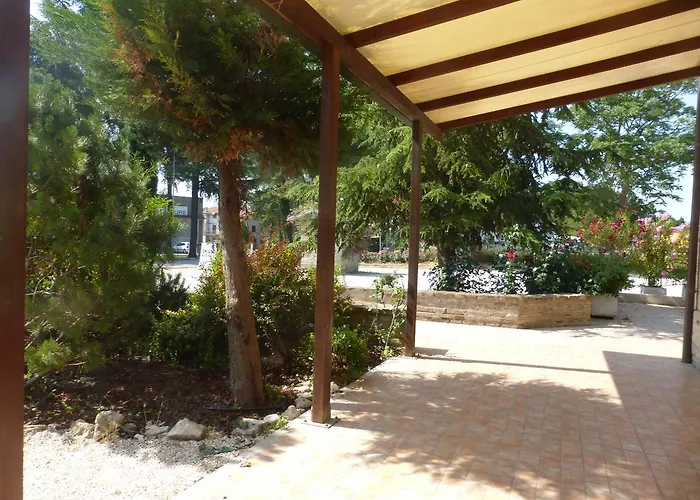 Al Casolare מלון קורינלדו